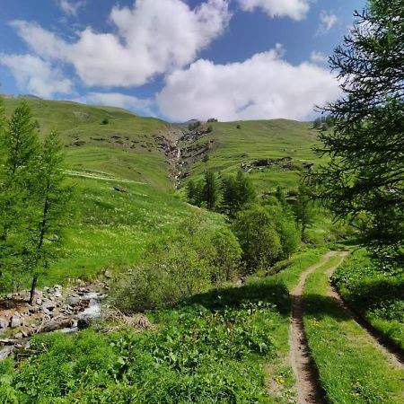 Les Hauts Du Roux Abries Exterior photo